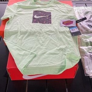 Nike GIRLS T-shits, lime green